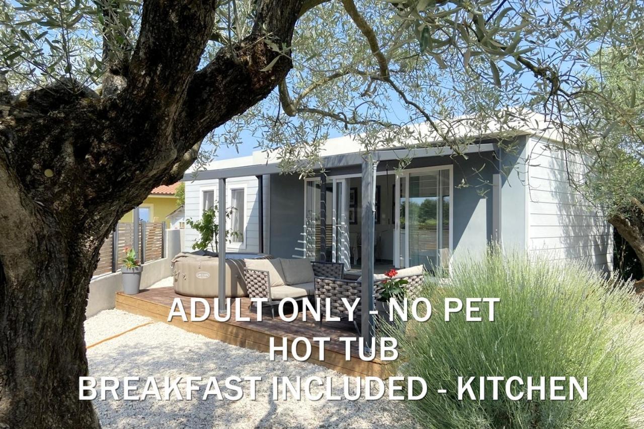 Boutique Mobile Homes Ulikarovinj (Adults Only) Luaran gambar